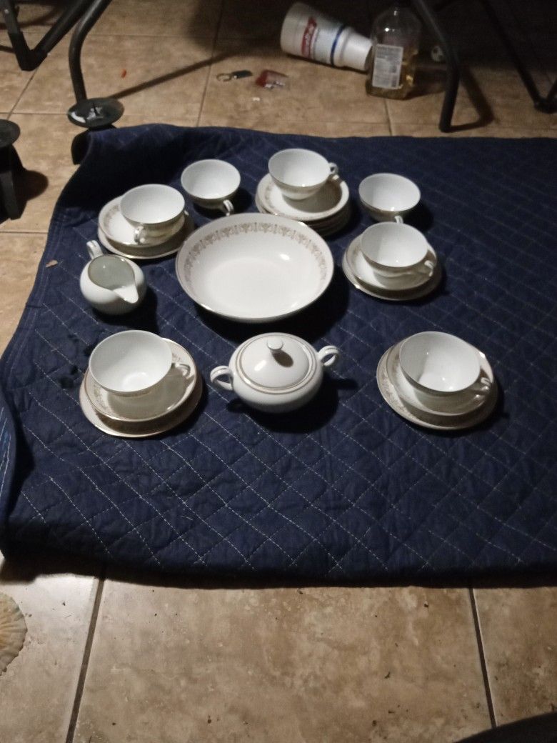 ST REGIS FINE CHINA/ JAPAN