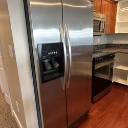 Whirlpool Side-By-Side Fridge