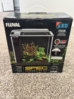 Fluval SPEC Freshwater Aquarium Kit, Aquarium with LED Lighting and 3-Stage Filtration, 2.6 Gallon, Black, Large Breeds