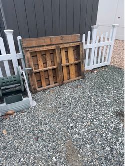 Pallet and dolly