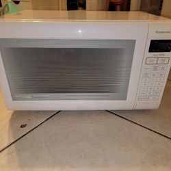 Microwave Panasonic White
