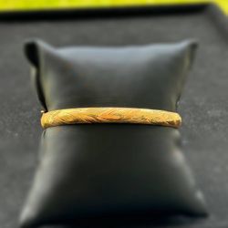 Jewelry 14k solid Yellow Gold flower bangle 7.00” 6.10 grams 6.50mm