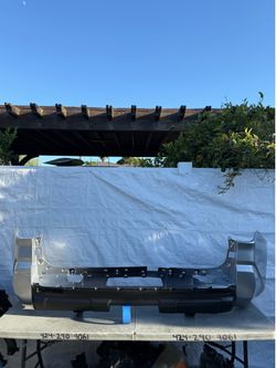 2025 2026 TOYOTA 4RUNNER REAR BUMPER COVER OEM USED