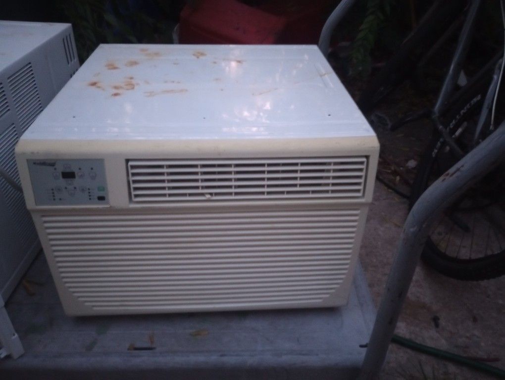 2 AC 12000 BTUs 400 Both