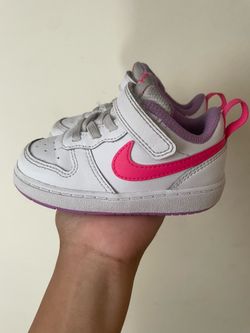 Toddler shoes Nikes size 6
