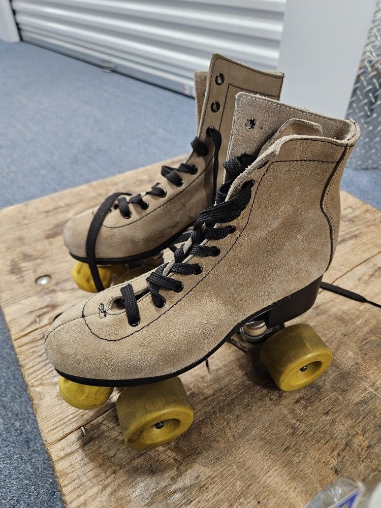 Old School vintage quad roller skates...tan suede boots with black laces and yellow wheels