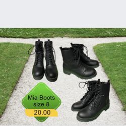 Mia Black Boots 