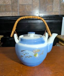 7"x 5" Vintage Japanese Nakagama porcelain blue ombre crane teapot