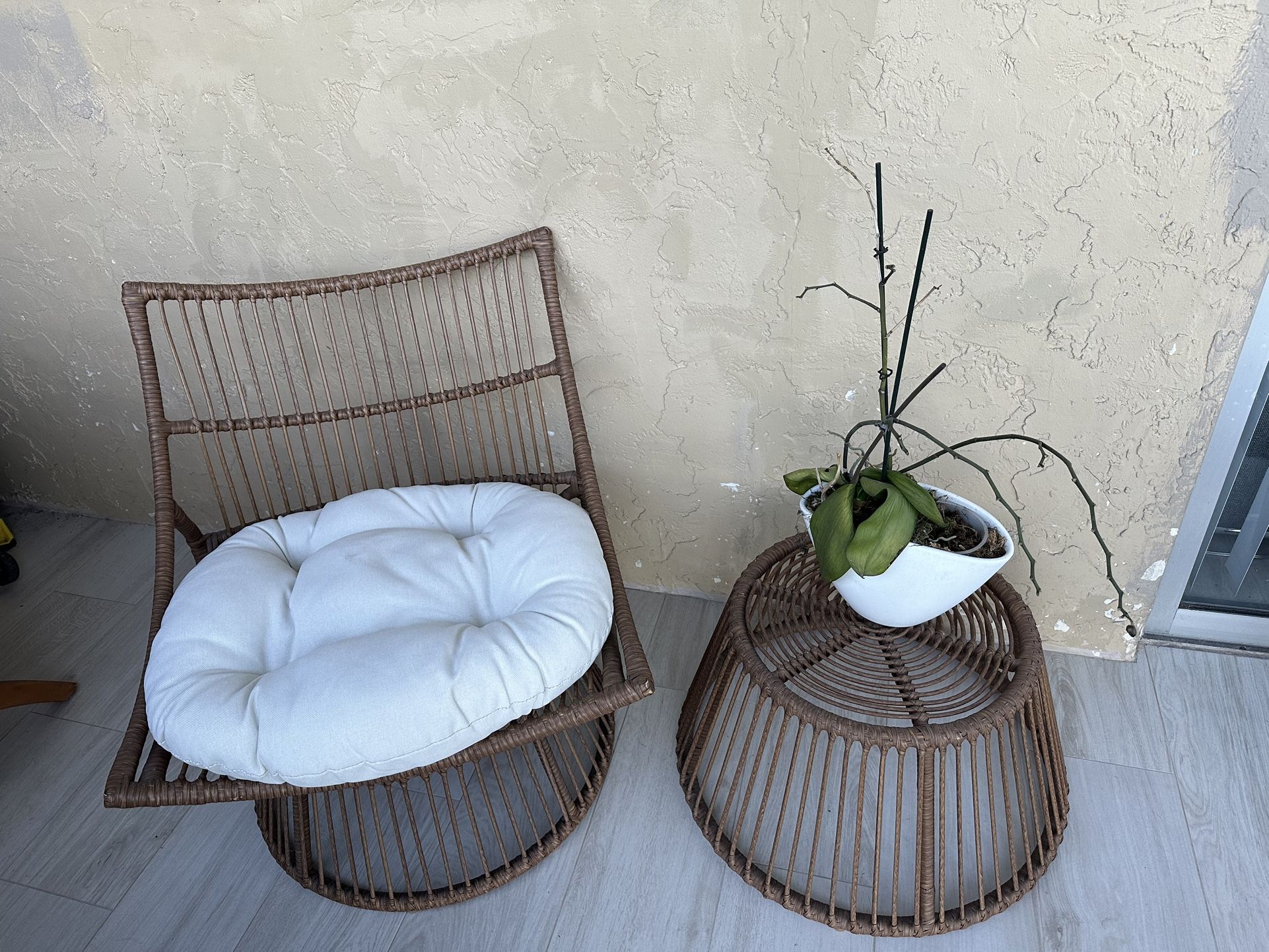 Patio Chair and Table Set