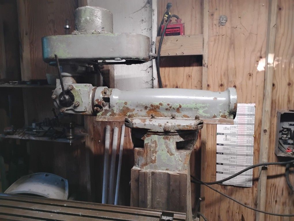 Vertical Milling Machine