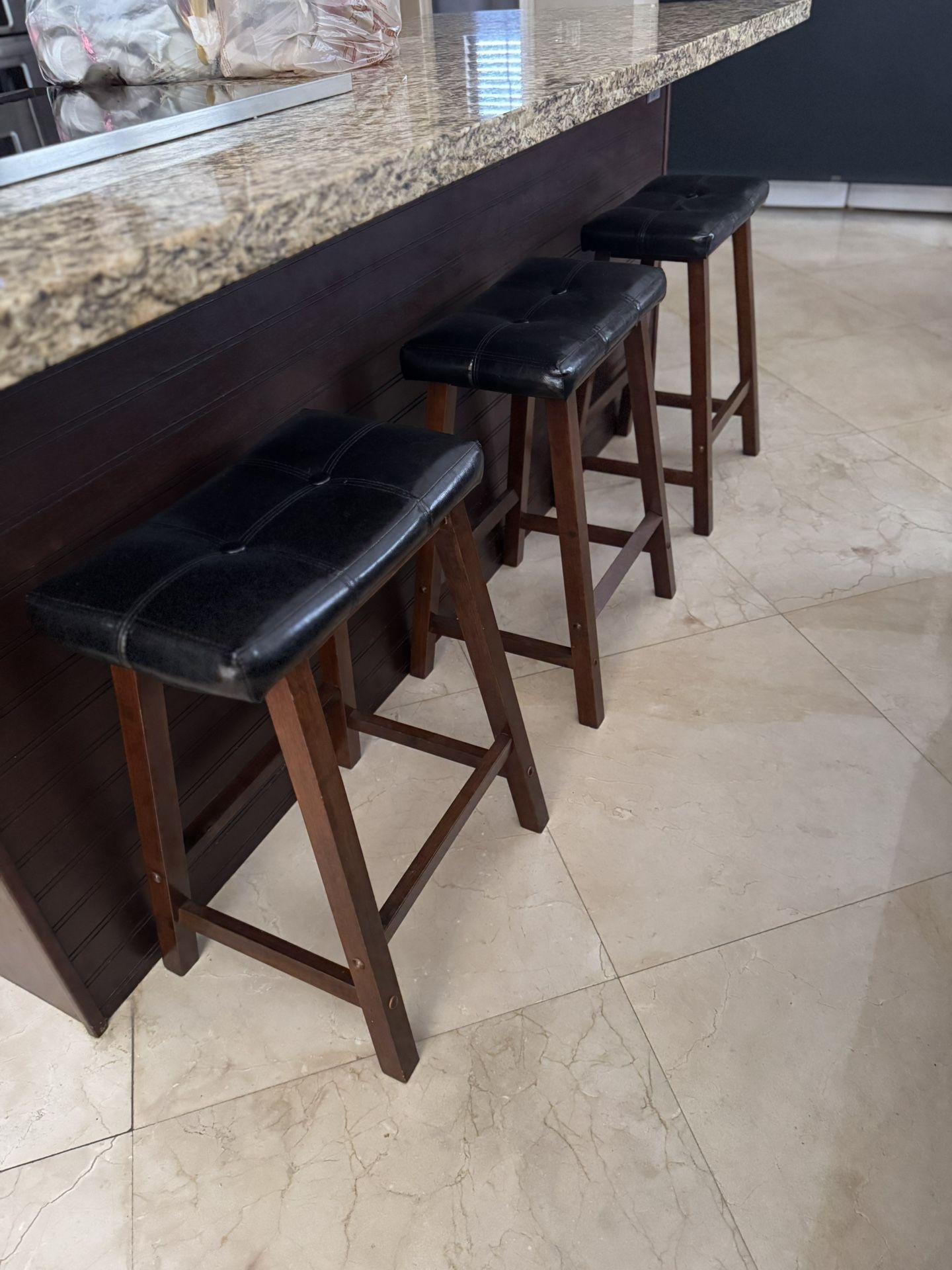 4 Stools, Leather And Wood, Excellent Con