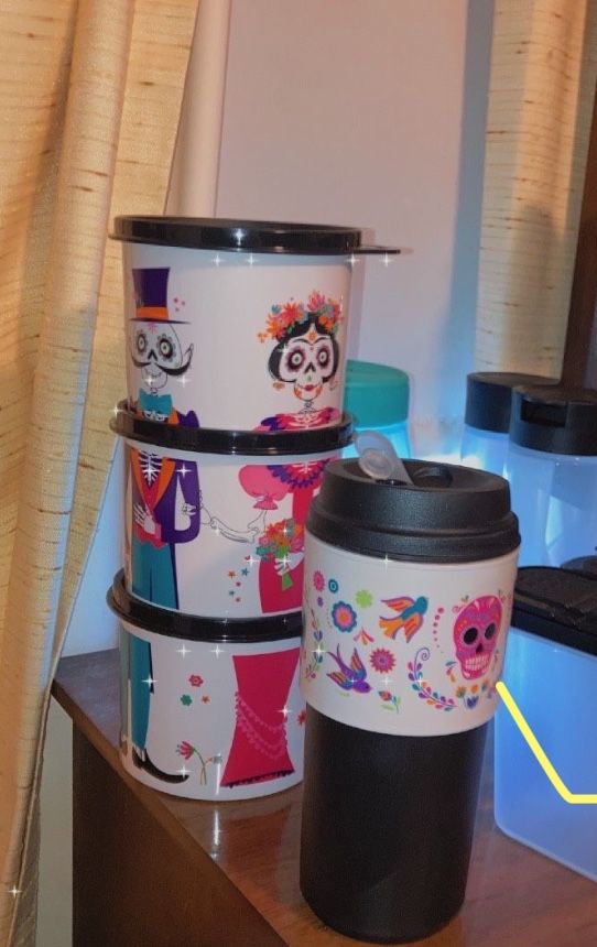 Tupperware bundle