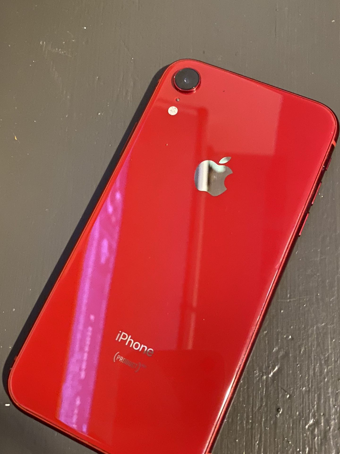 Red iPhone XR - 64GB