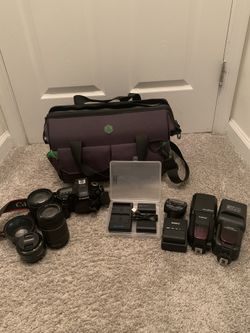 Canon EOS 80D Creator Kit – 4 Lenses, 2 Flashes, Batteries & Bag