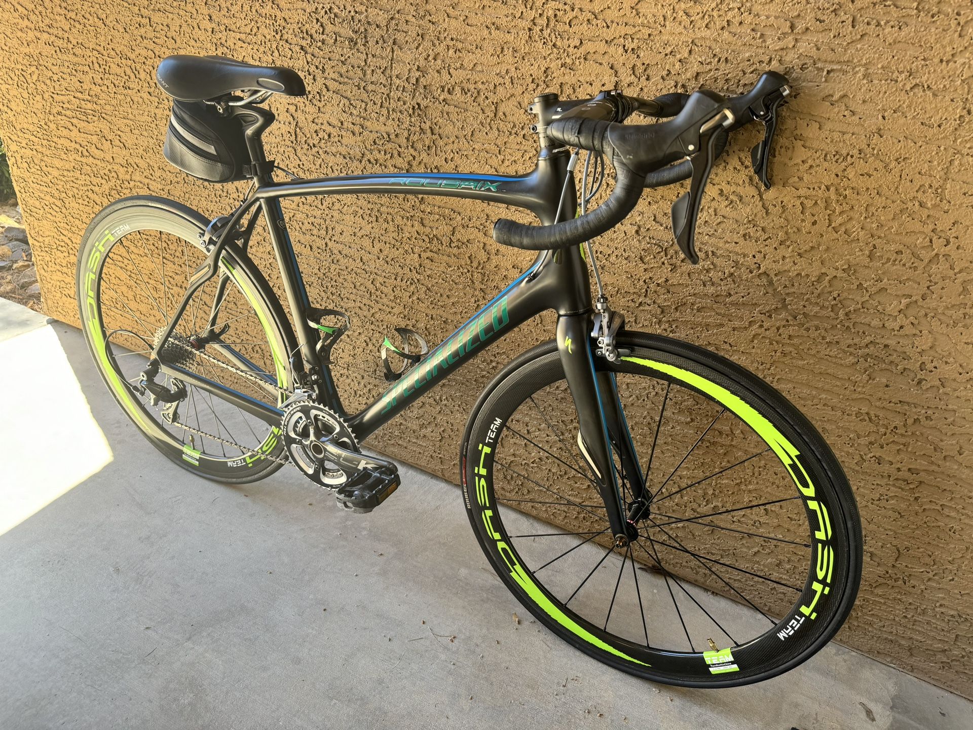 Specialized ROUBAIX Performance Road Bike
