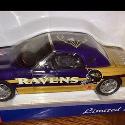 (NWT) Fleer Collectibles Ravens 2002 NFL