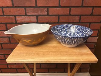 Vintage Pyrex Mixing Bowl + Blue Spongeware Bowl
