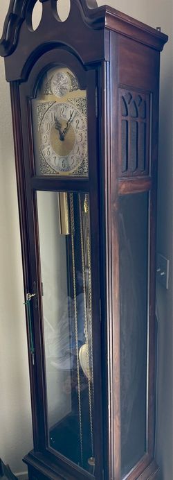 Tempest Fugit Grandmother Clock