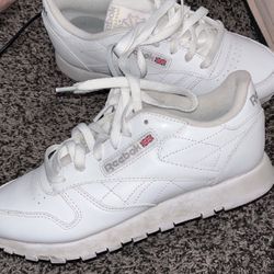 Reebok Woman’s Classic Leather Shoe 