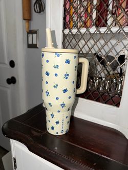 Hydrojug 32oz tumbler