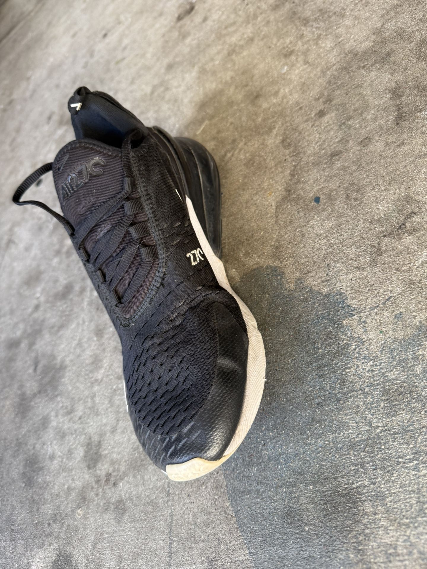 Black Nike Air Max 270 (RIGHT SHOE)