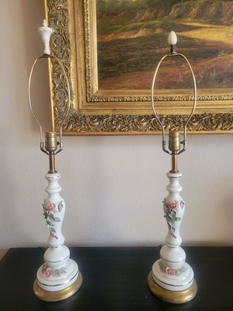Set of two vintage lamps with applied pink roses