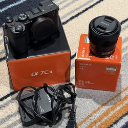 Sony A7C II + FE 28mm F2 Bundle — Under 1,000 Shutter Count