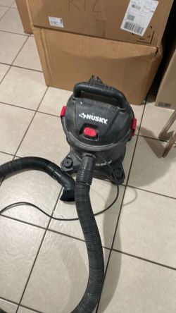 Husky Wet/Dry Vacuum with Hose