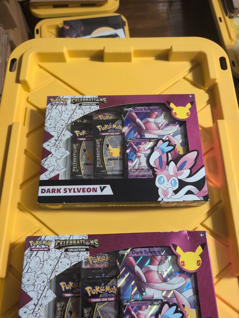 Pokemon TCG 25th Anniversary Celebrations Dark Sylveon V Collection Box - Sealed