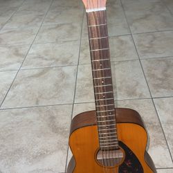 Guitar Yamaha