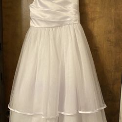 First Communion/Flower girl White Dress Size 8