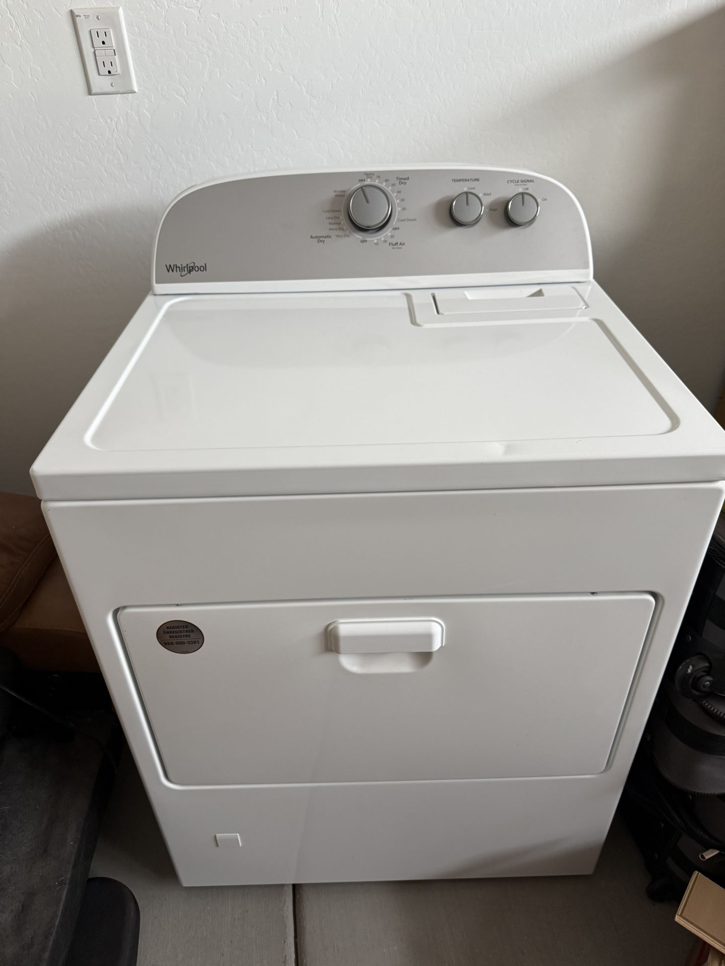 Whirlpool Gas dryer 120 Volt (Like new)