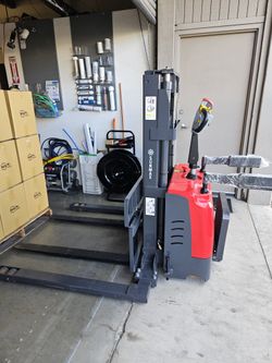 Pallet Stacker Electric Lightly Used
