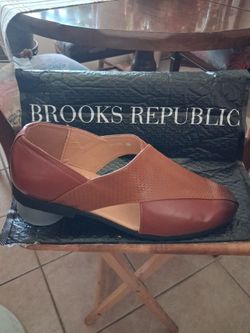 Brooks Republicans Men's Leather shoes