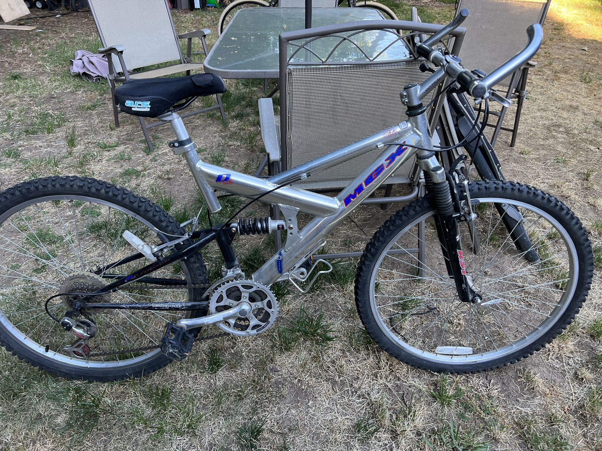 Mongoose MGX mountain bike