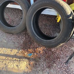 255/75/20 Continental Tires   Good Condition 