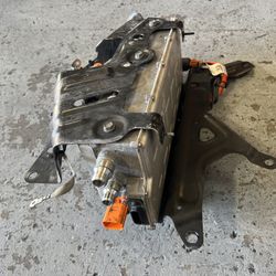 Jeep Grand Cherokee 4xe Battery Charger Warmer OEM Mopar (contact info removed)0AE 4K Miles