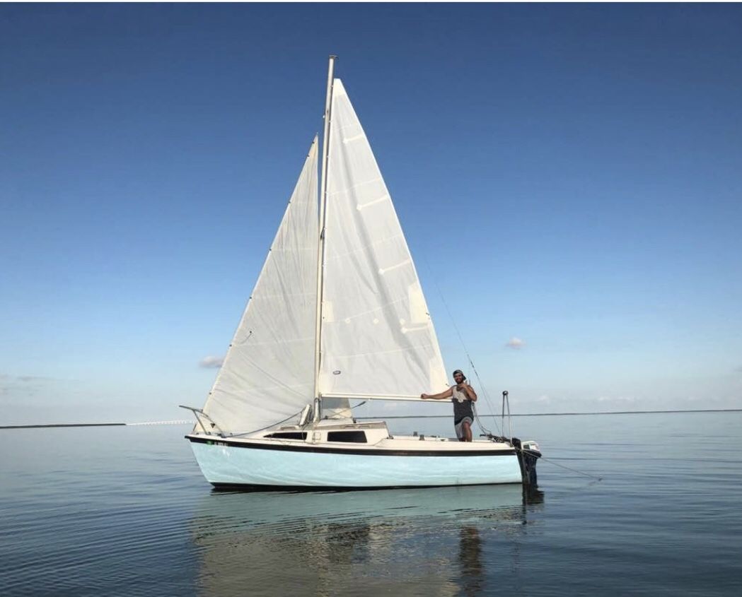 Montego 19 Sailboat w/ Magic Tilt Trailer