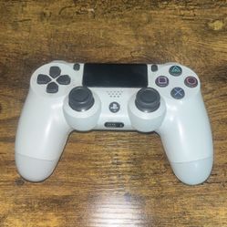 PS4 Controller 