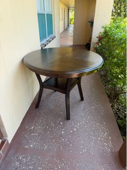 Round dining table /“Gia Design “