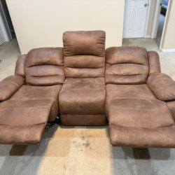 One Piece Large Loveseat Recliner