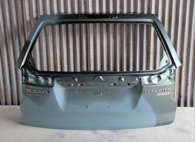 2014-2018 Subaru Forester Rear Liftgate Tailgate Shell OEM