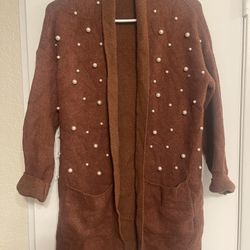 Rusty colored warm & cozy woolen cardigan with pearls  Size M/L  