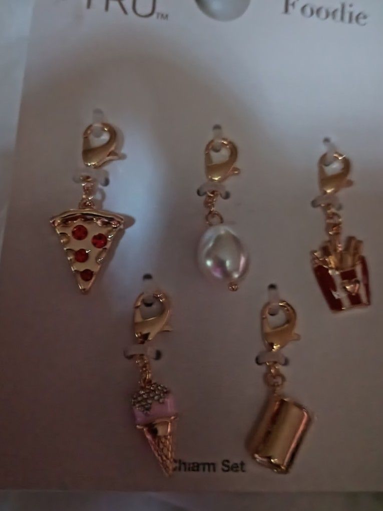 Time Tru Foodie Charm Set