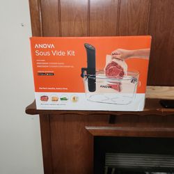 Anova Sous Vide Kit Cooker and Container Bundle