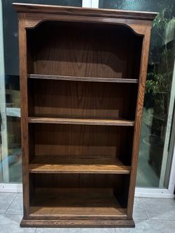 Beautiful Dark Oak Bookcase