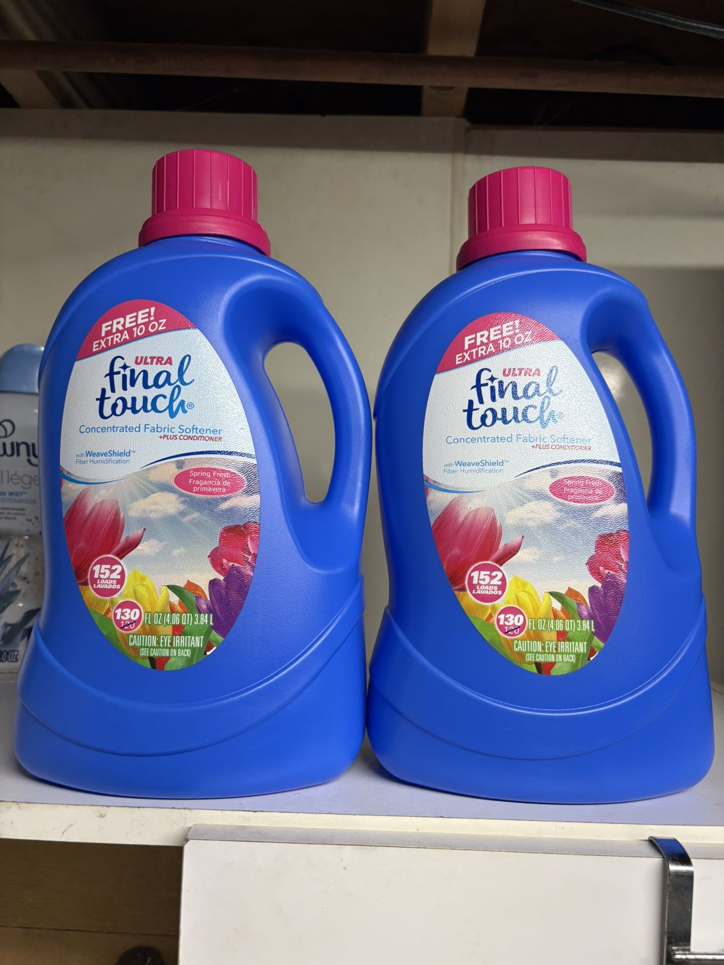 Concentrated fabric softener with WaveShield technology, 152 loads, 130 fl oz.