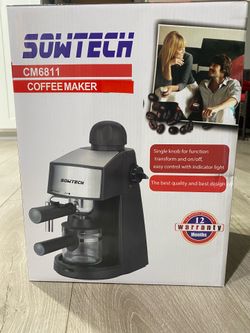 Semi-automatic steam espresso machine with 240ml water tank, capable of making latte, mocha and cappuccino