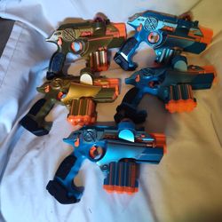 Lazer Tag Nerf Guns Lot Of 5 . Fun !! Works Great