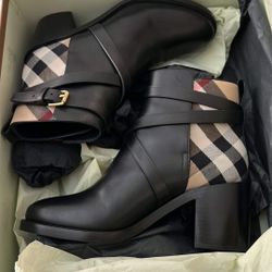 Burberry boots